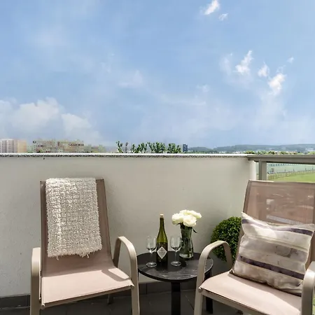 Mikki Albatross Towers Apartment